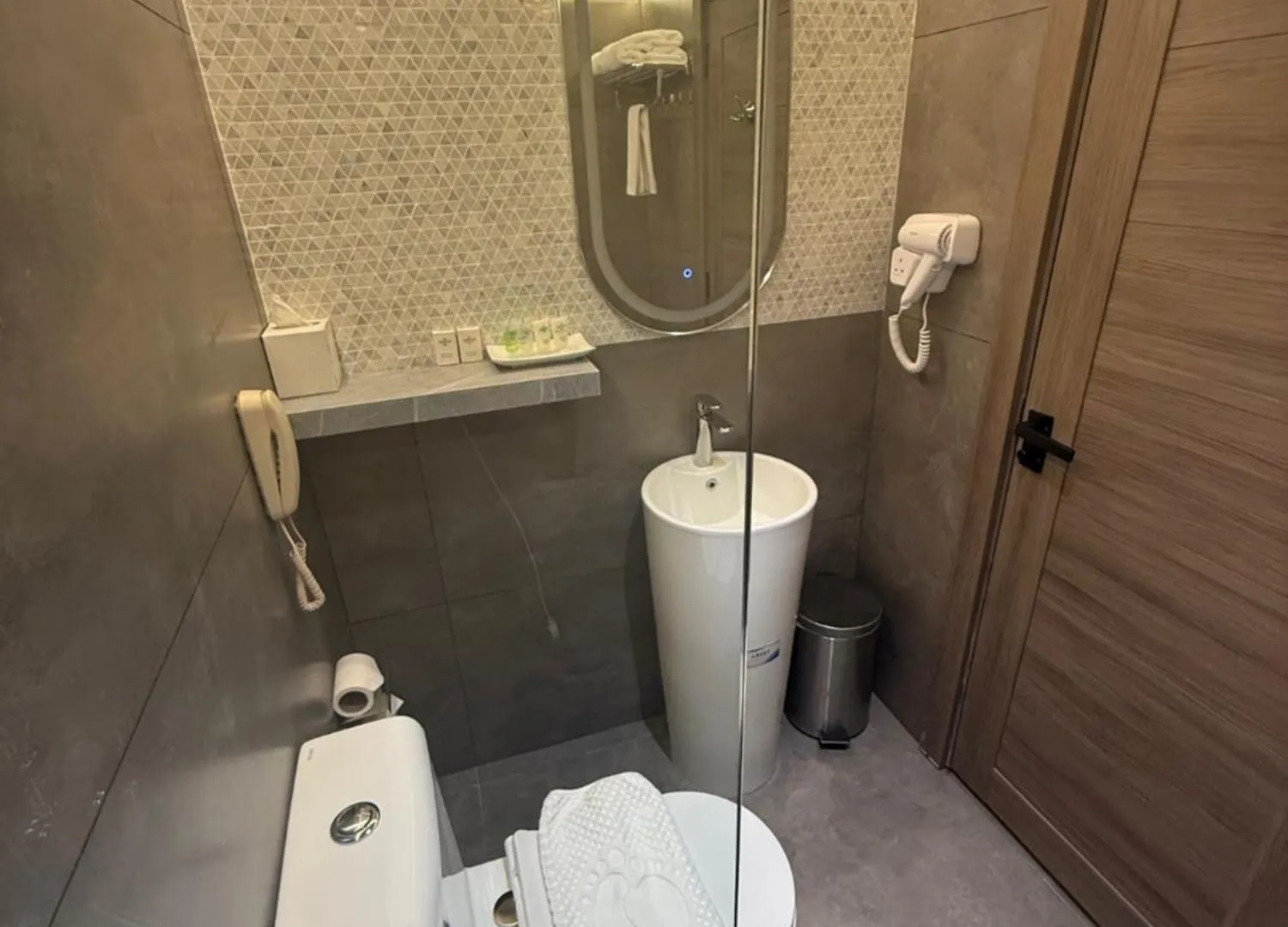 Strand Hotel Abu Dhabi