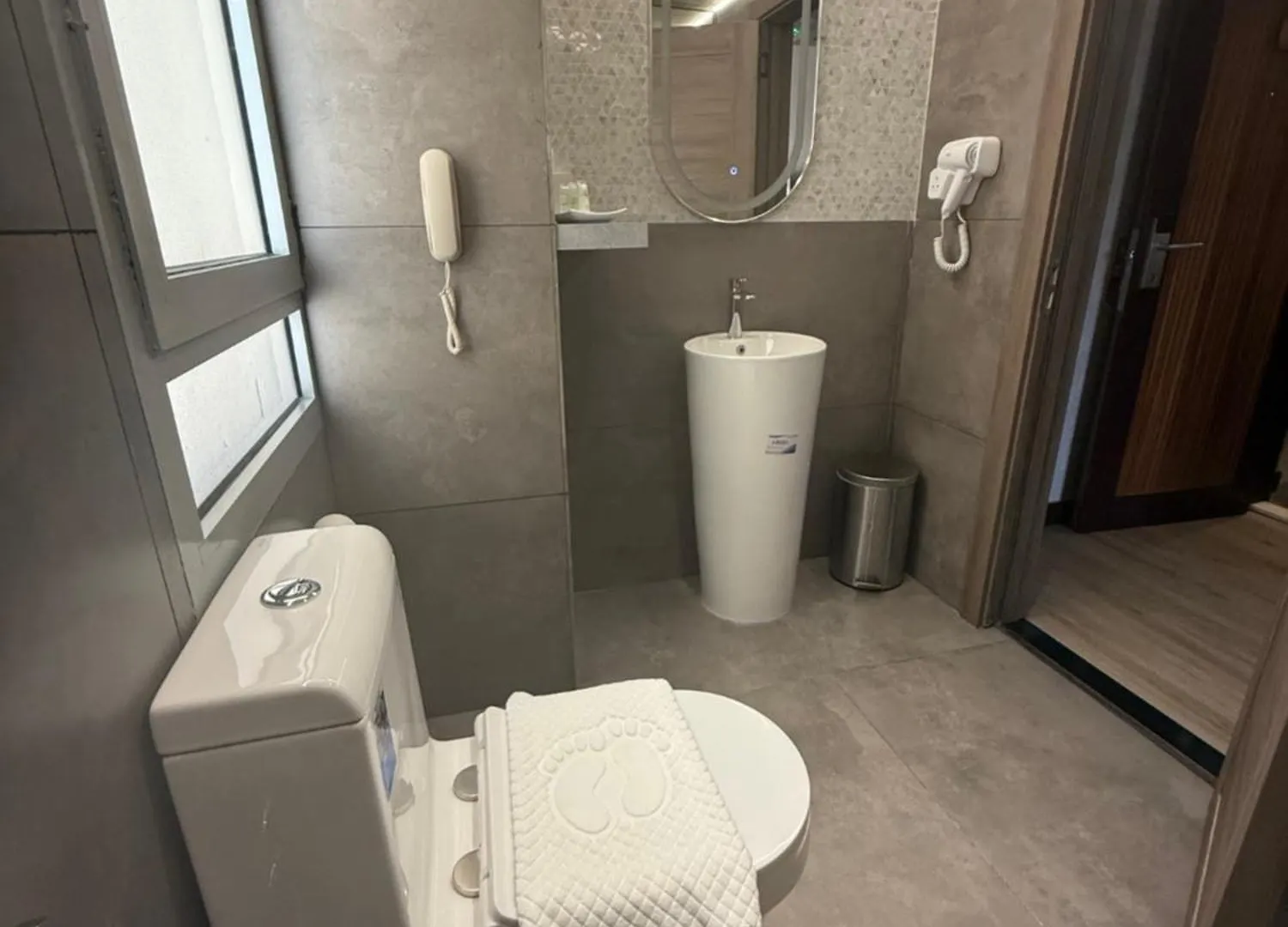 Strand Hotel Абу-Даби