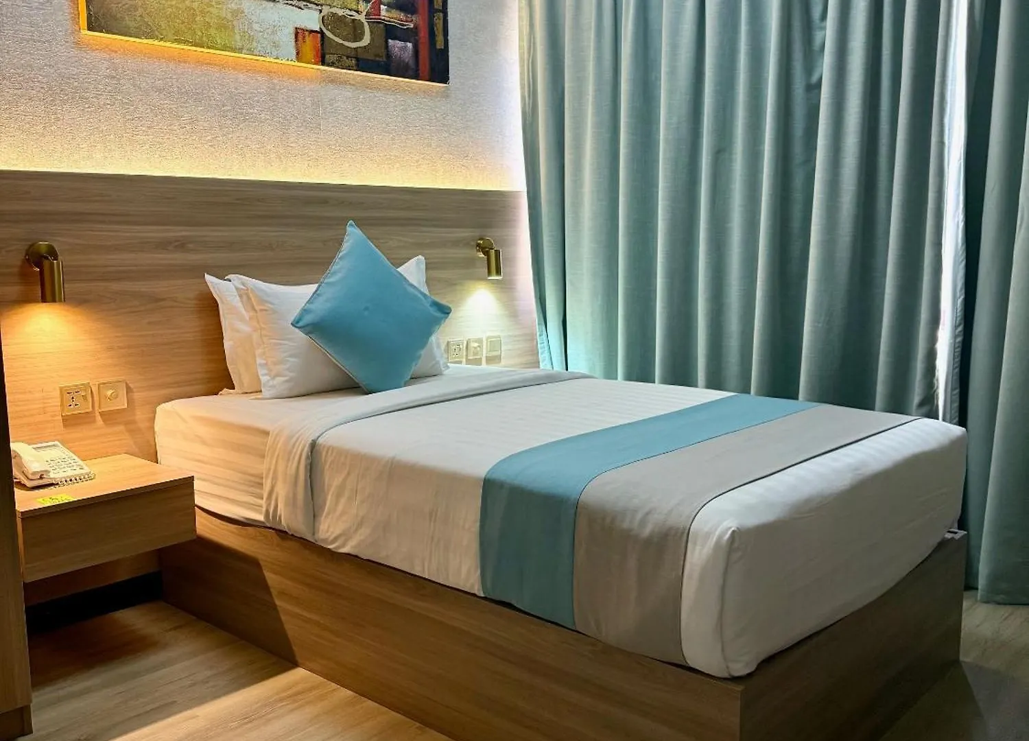 Strand Hotel Abu Dhabi