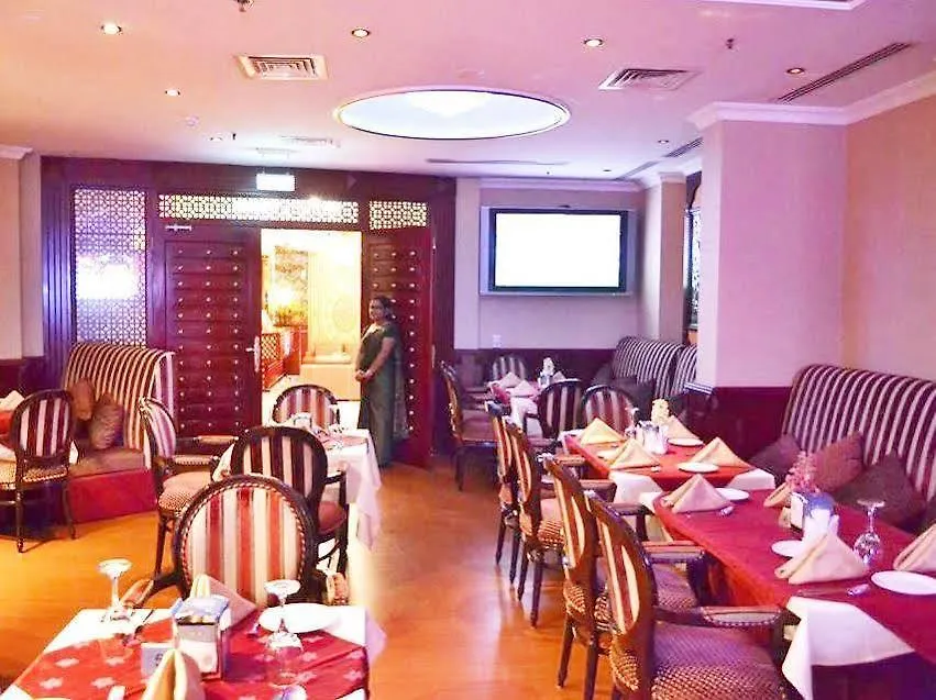 Strand Hotel Абу-Даби
